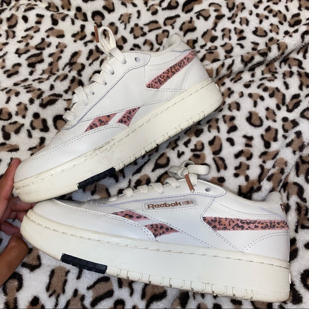 trendy reebok sneakers🤍